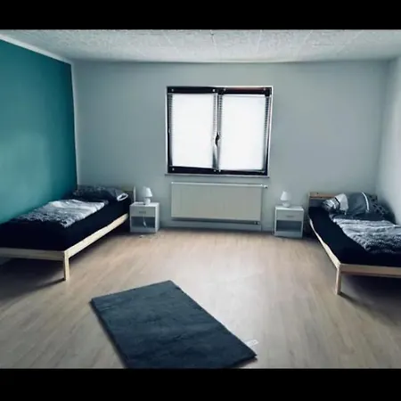 Geraeumige 3-zimmer-wohnung 아파트 Plaidt